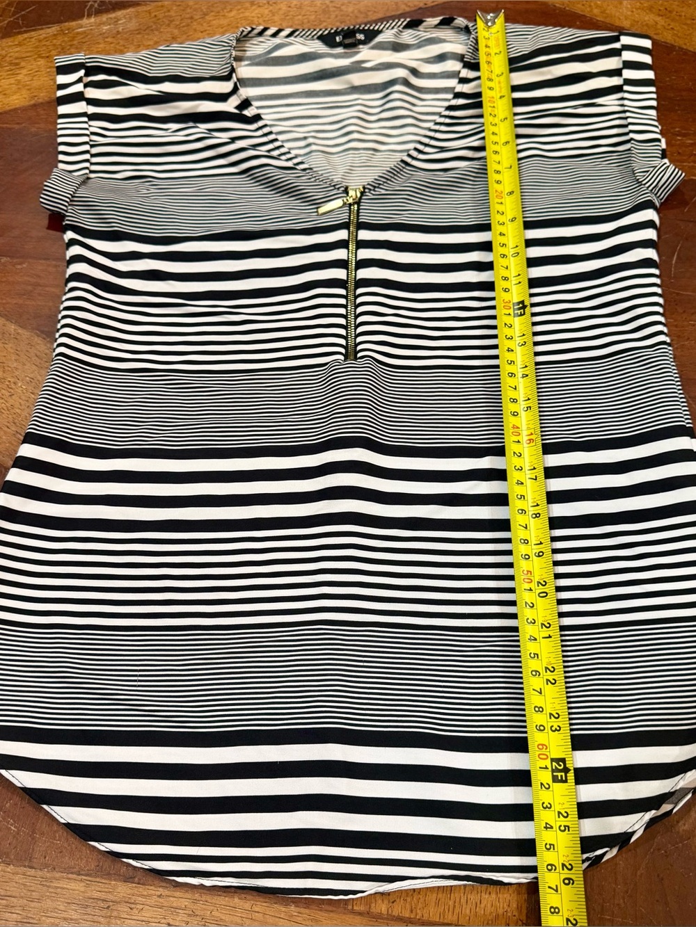 Express Striped Zip Front V-Neck Blouse Top Black White XS - Picture 10 of 11